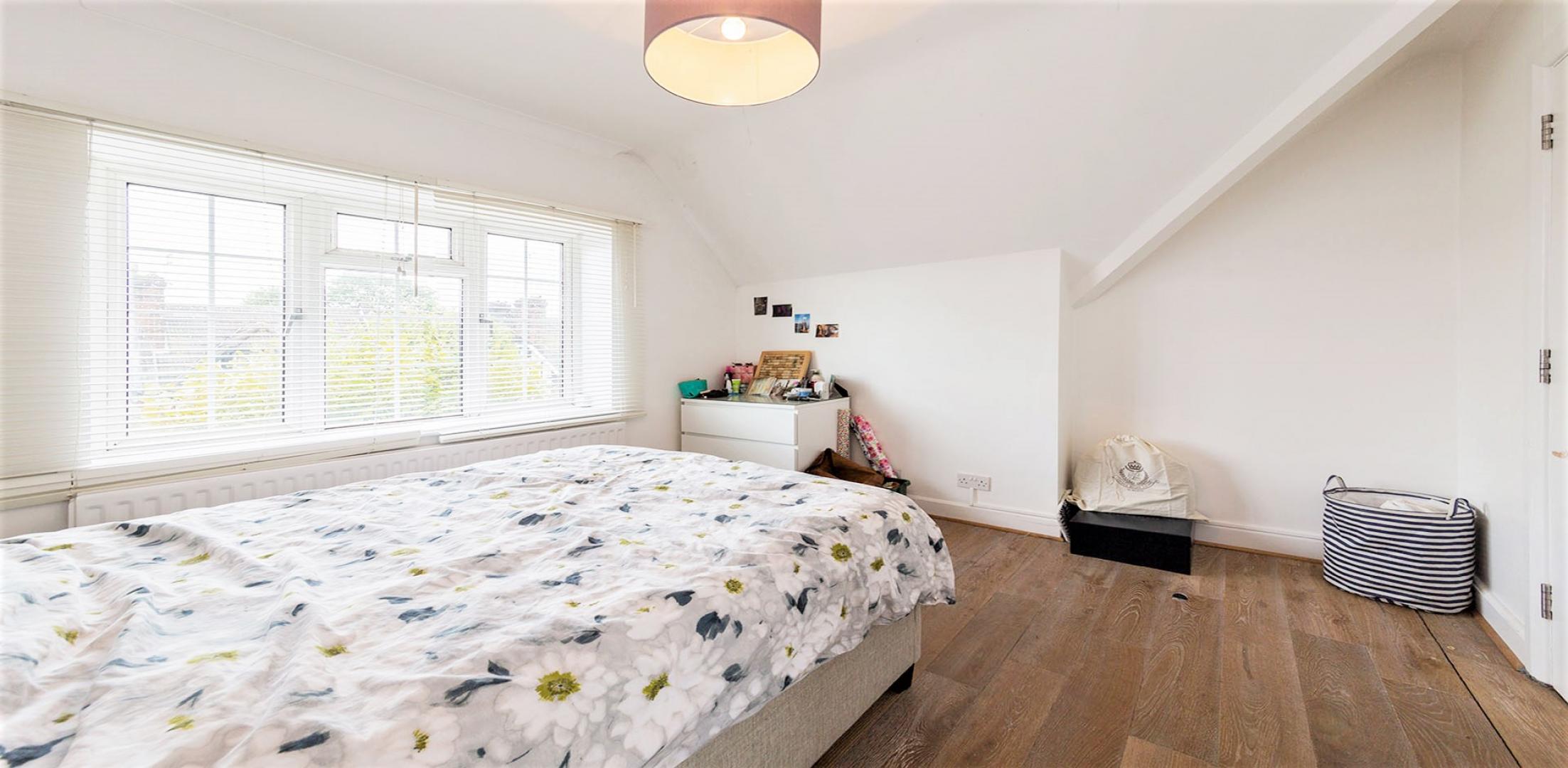 			3 Bedroom, 1 bath, 1 reception Flat			 Stanley Gardens, Willesden Green